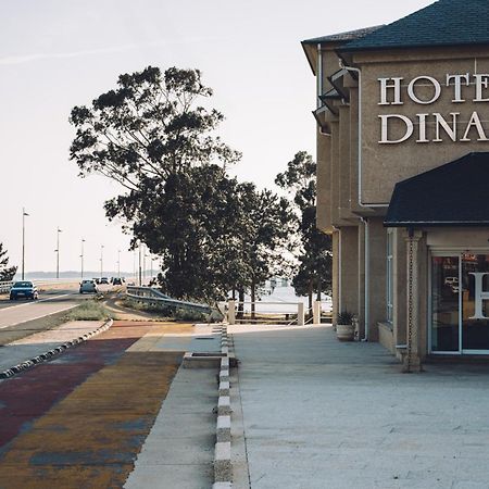 Hotel Dinajan Villanueva De Arosa Exteriör bild